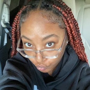 Meet your Posher, Leeona